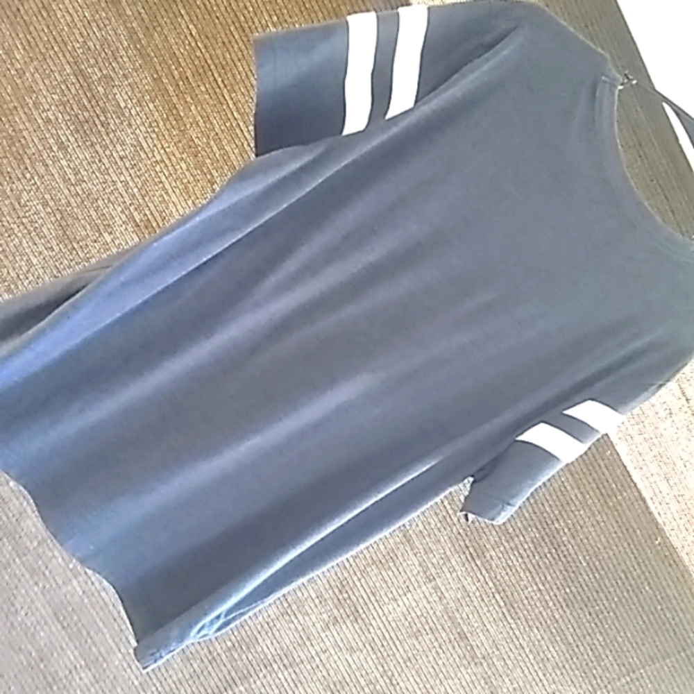 Size large t-shirt in good shape. - Picture 4 of 4